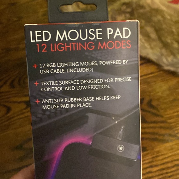LED Mouse Pad with 12 different light modes 
 NWT - Picture 7 of 9
